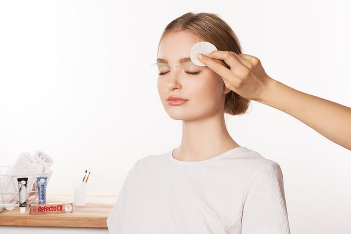 Actual product image Refectocil Brow Styling Strips