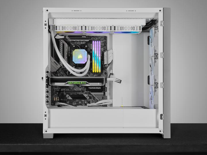 Actual product image Corsair Vengeance RGB RT (4 x 8GB, 3600 MHz, DDR4-RAM, DIMM)
