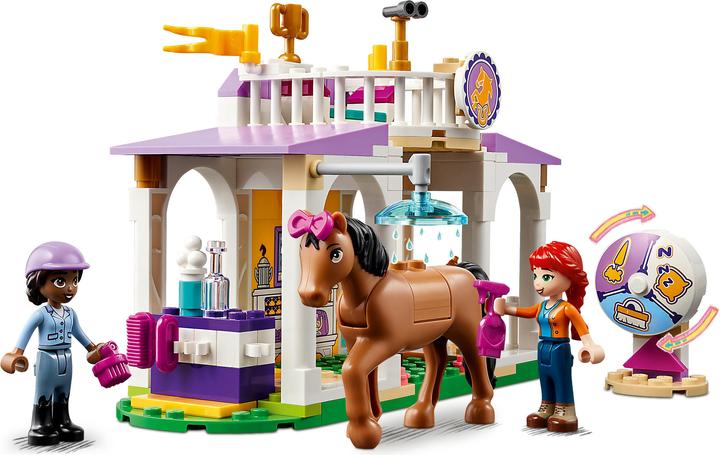 Actual product image LEGO Riding school (41746, LEGO Friends)