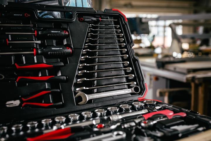 Actual product image Gedore Red 100-piece socket wrench set 1/4 + 1/2 inch 10-32mm