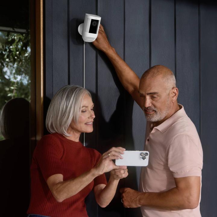 Produktbild Ring Spotlight Cam Pro (1920 x 1080 Pixels)