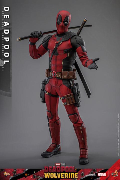 Produktbild Hot Toys Deadpool & Wolverine Movie Masterpiece Actionfigur 1/6 Deadpool 31 cm