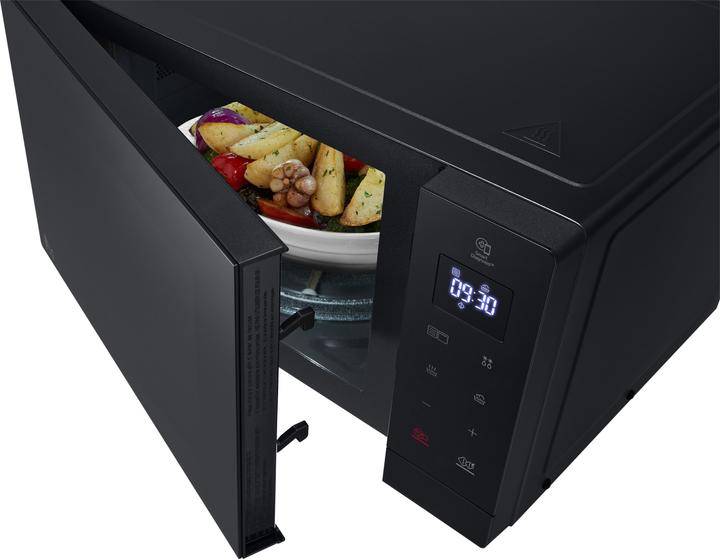 Actual product image LG MH7032JAS (30 l)