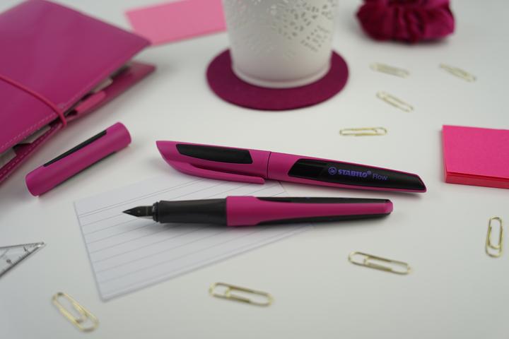 Actual product image STABILO Flow fountain pen SPORTY berry (Berry, 1 x)