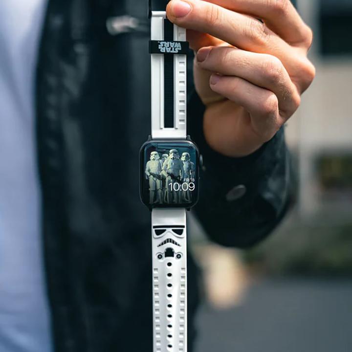 Produktbild Moby Fox Star Wars - Apple Watch Armband 38/40/41/42/44/45/49 mm (Stormtrooper 3D) (Silikon)