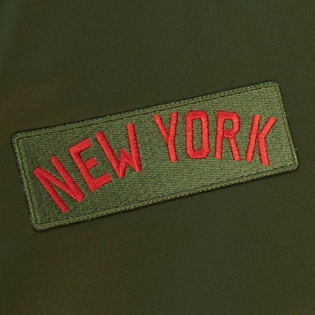 Immagine prodotto Mitchell & Ness Giacca in raso New York Knicks Flight NBA (L)