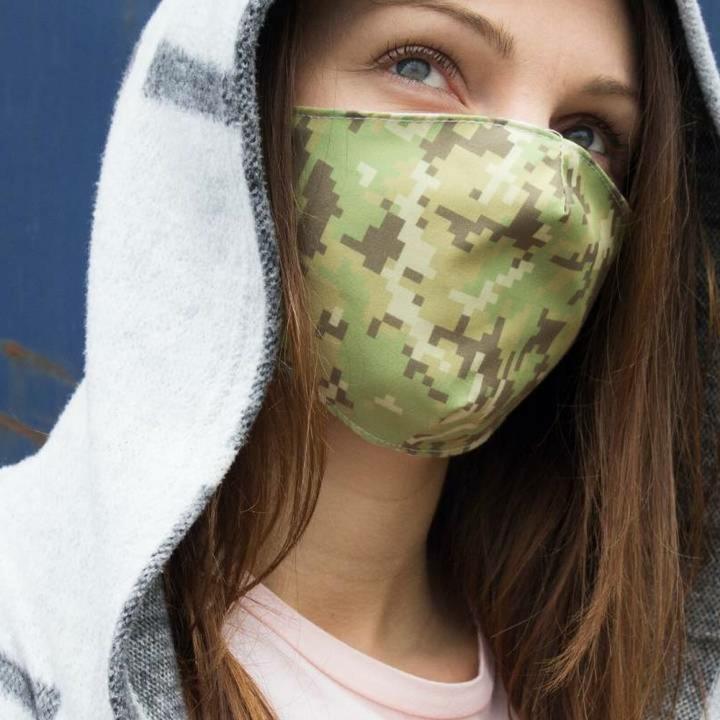 Produktbild Priocare Wiederverwendbare Fashion Textilmaske, Muster 7 (1 x)