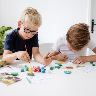 Immagine prodotto Totum Dino Forever - Set di creatività 2in1 con gesso e colori