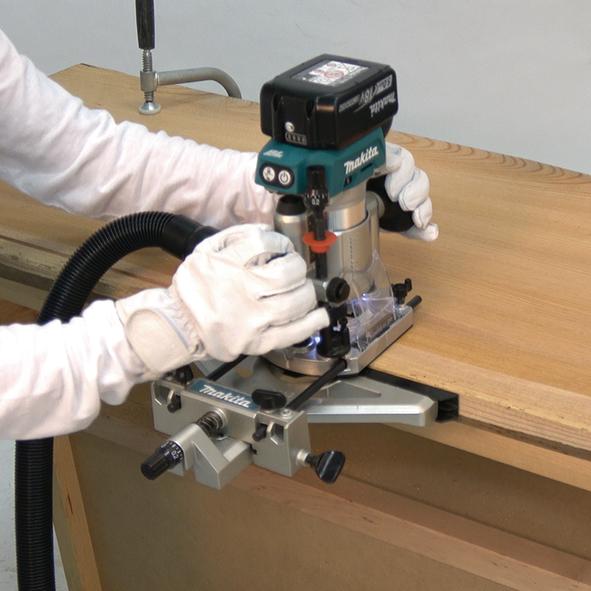 Image du produit Makita Défonceuse à une main / défonceuse de bord