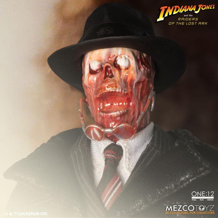 Actual product image Mezco Toys Indiana Jones Action Figure 1/12 Major Toht and Ark of the Covenant Deluxe Boxed Set 16 cm