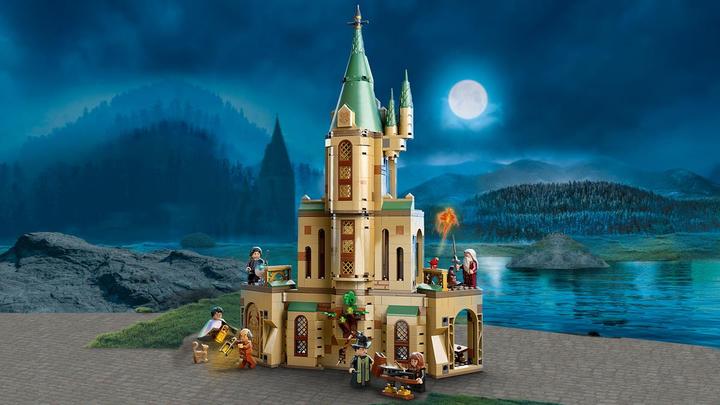 Actual product image LEGO Hogwarts: Dumbledore's office (76402, LEGO Harry Potter)