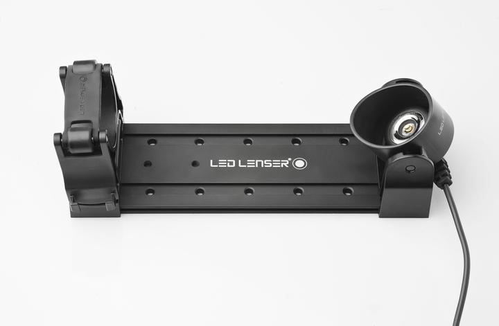 Produktbild Ledlenser M17r (30 cm, 850 lm)