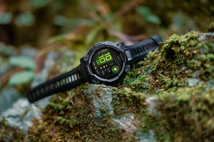 Image du produit Garmin Instinct 3 AMOLED 45mm (45 mm)