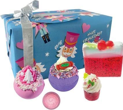 Bomb Cosmetics Was ist der Knaller Festliche Weihnachten Handmade Wrapped Bath & Body