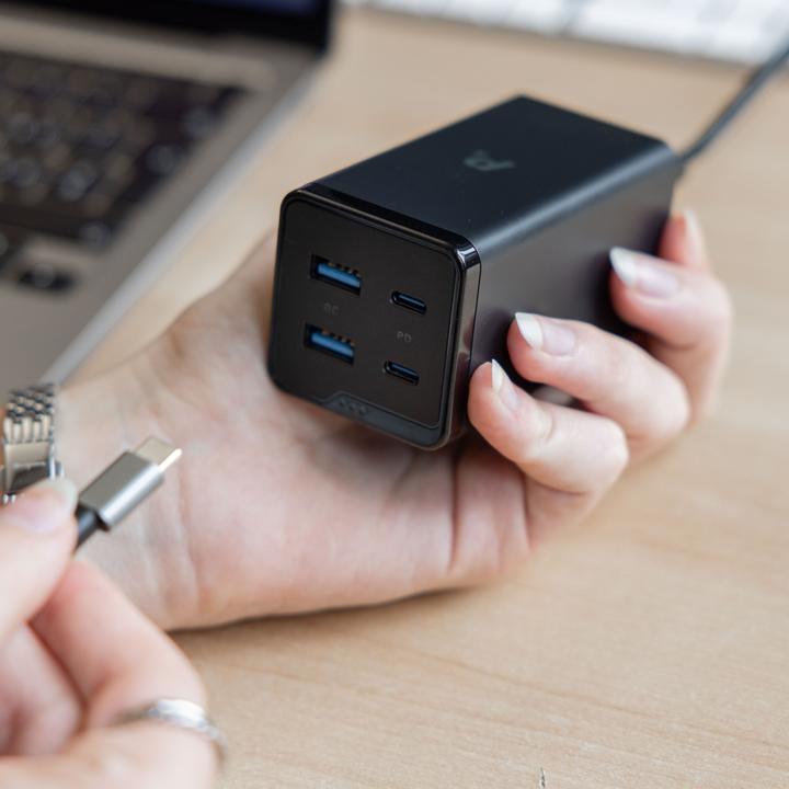 Produktbild Digitec GaN 4-Port Desktop Charger (120 W)