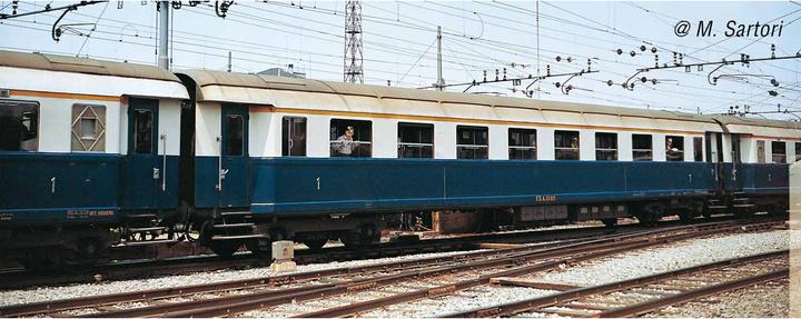 Actual product image Hornby FS 4 cars Treno Azzurro 2 Az, 2 Bz/Resto Ep IIIb