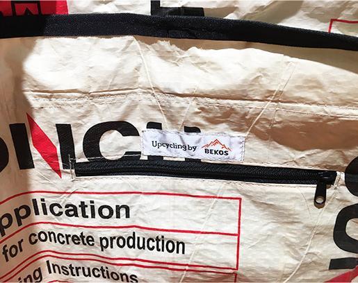 Produktbild Bekos Upcycling - Umhängetasche XL aus recycelten Zementsäcke Mountain