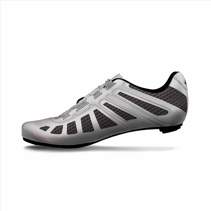 Actual product image Giro Imperial (48)