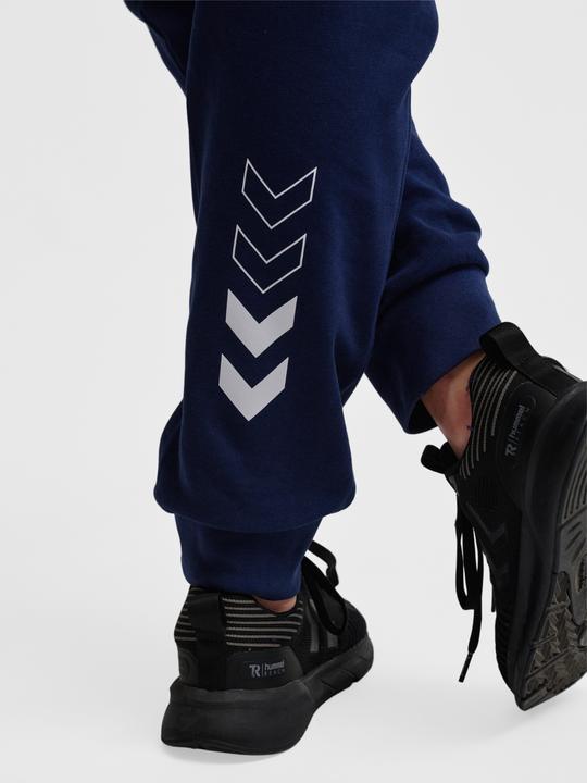 Actual product image hummel Hmlelemental Regular Pants Woman (M)