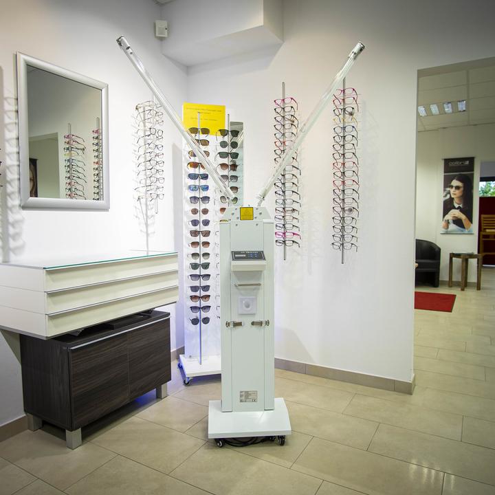 Produktbild Good Connections UV-C Desinfektionsstation 120W mit 4 röhren für 60 m² Raumfläche