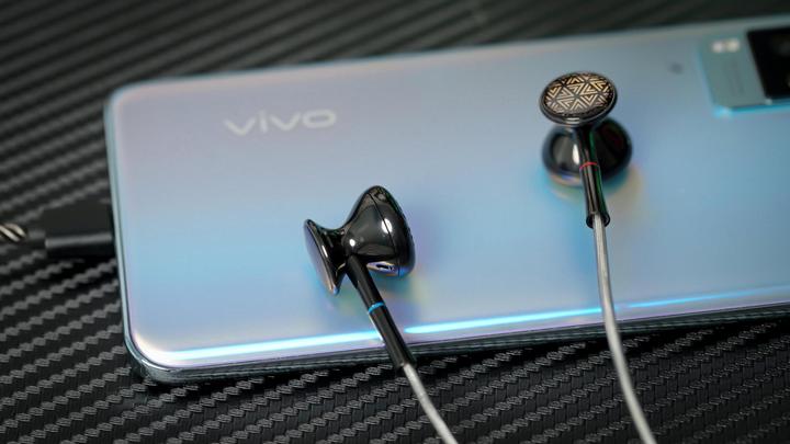 Actual product image FiiO FF3 (No noise cancelling, 0 h, Cable)