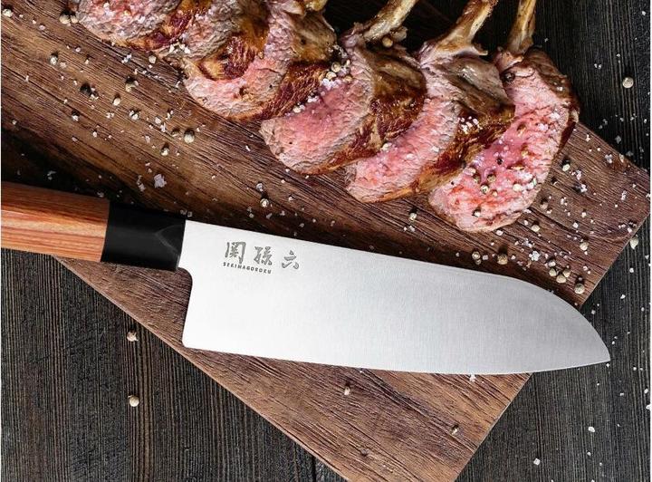 Actual product image Kai Seki Magoroku Red Wood Santoku (17 cm)