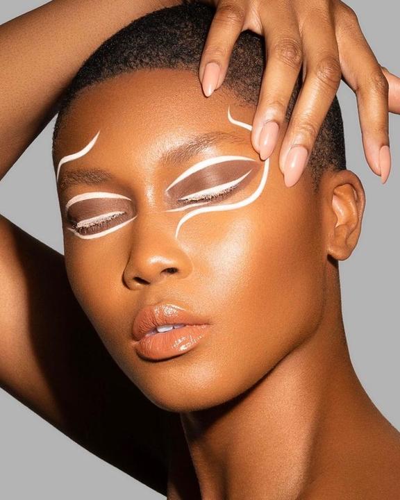 Produktbild Danessa Myricks Colorfix Matte - Lift