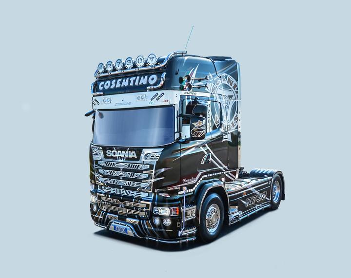 Actual product image Italeri SCANIA R730 Streamline Show Truck