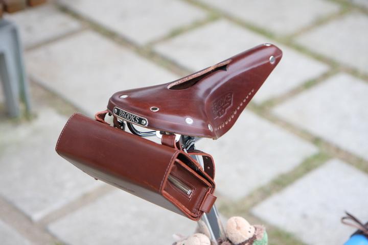 Actual product image Brooks England D-Shaped (0.40 l, Saddle bag)