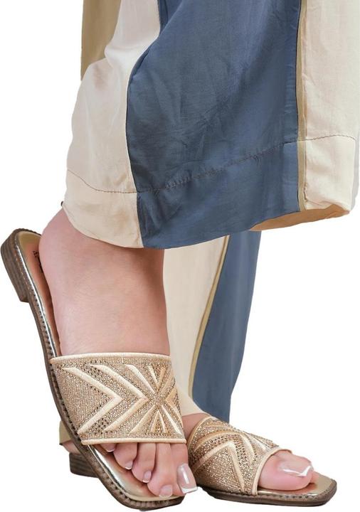 Actual product image Where's That From Womens/Ladies Blossom Textured Wide Band Flat Sandals (36)