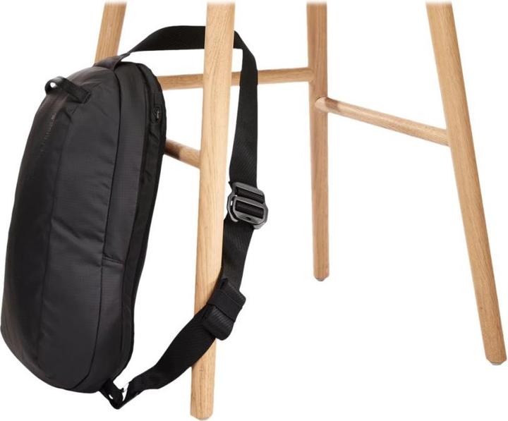 Actual product image Thule Tact Sling 8L (Camera shoulder bag, 8 l)