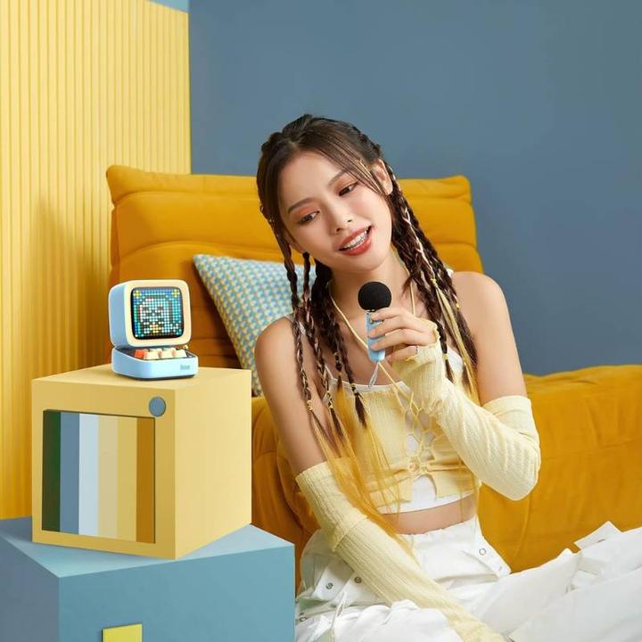 Actual product image Divoom Ditoo-Mic (8 h, Battery operated)