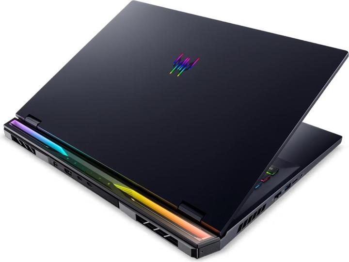 Produktbild Acer Predator Helios 18 (18", Intel Core i9-14900HX, 32 GB, 2000 GB, CH)