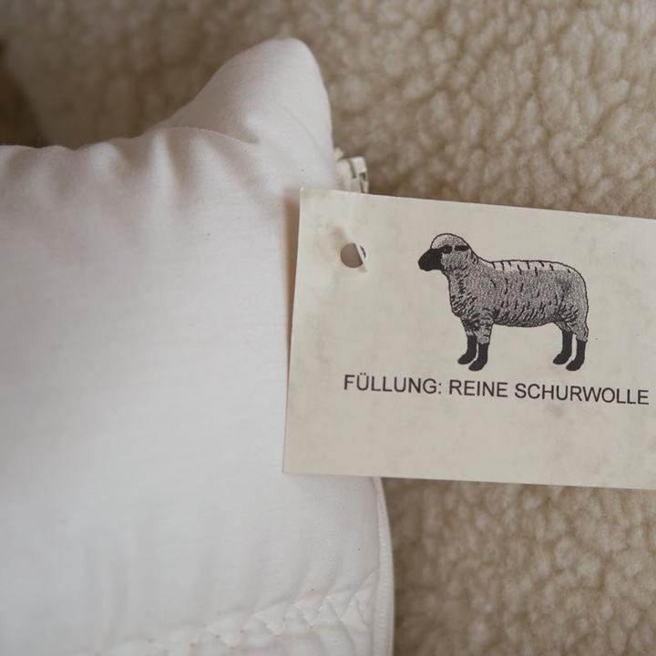 Produktbild Alpur Schafwollkissen gesteppt (3-Kammer-Kissen) (65 x 100 cm)