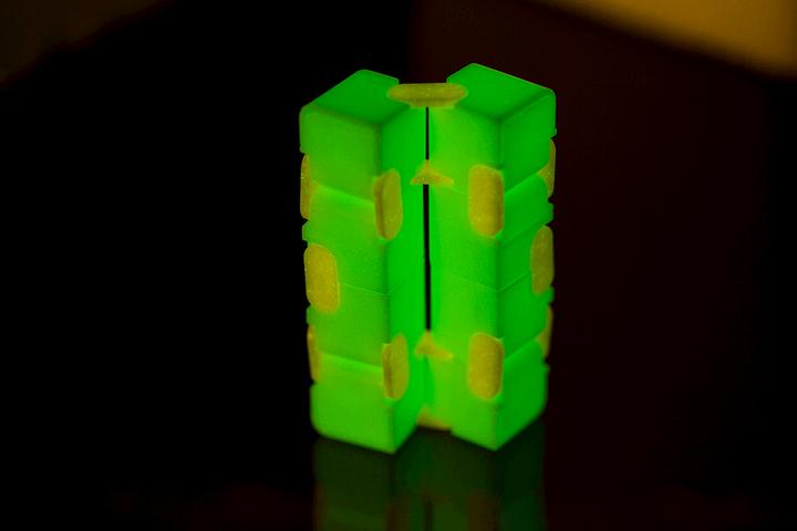 Produktbild Out of the blue Fidget Toy Infinity Cube