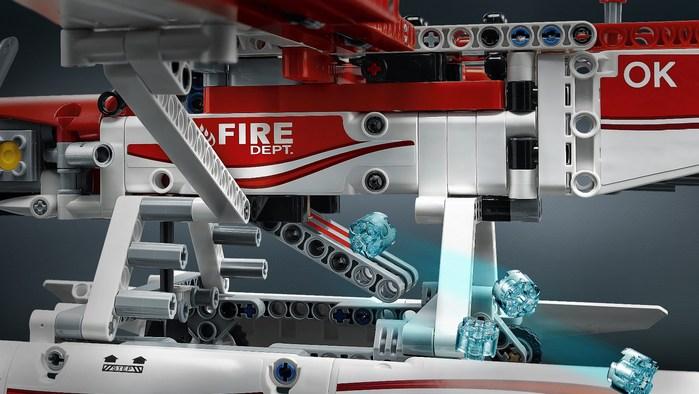 Produktbild LEGO Löschflugzeug (42040, LEGO Technic)