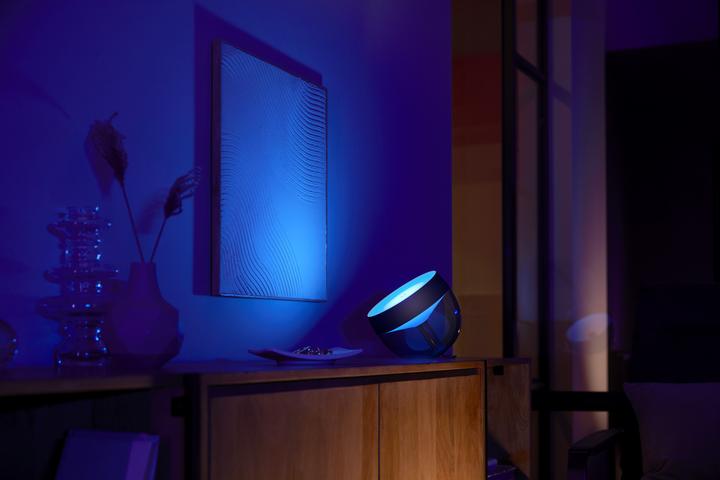 Actual product image Philips Hue Iris BT (570 lm)