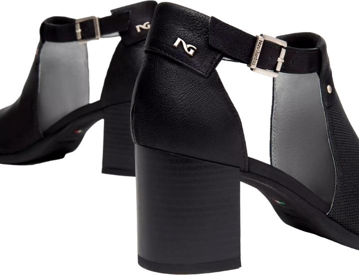 Actual product image Nero Giardini Lucky (39)