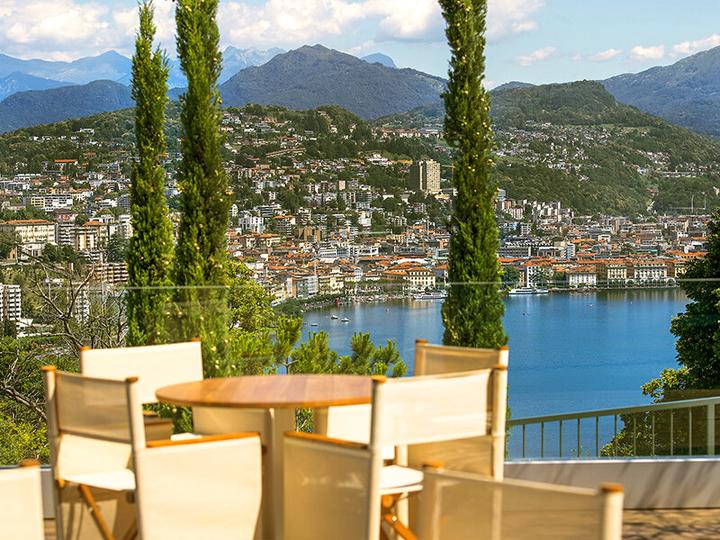 Immagine prodotto Smartbox Per due persone al 5* Superior The View Lugano: 50 min. di massaggio Aroma Bliss e accesso alla spa (2 pers.)