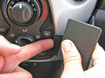 Produktbild Brodit 855035 Halterung Peugeot 108 14-