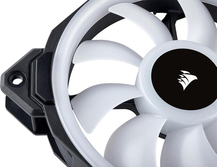 Actual product image Corsair Ll120 (120 mm, 1 x)
