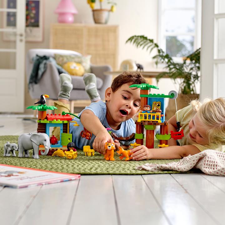 Actual product image LEGO DUPLO tree house in the jungle (10906)