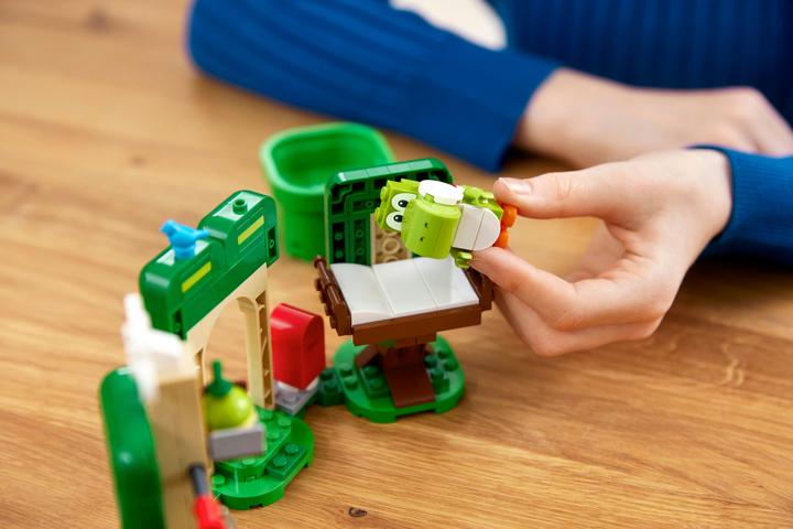 Actual product image LEGO Yoshi's Gift House - Expansion Set (71406, LEGO Super Mario)