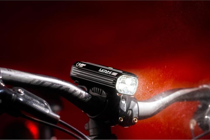 Produktbild Lezyne Mega Drive 1800i Smart USB (1800 lm)