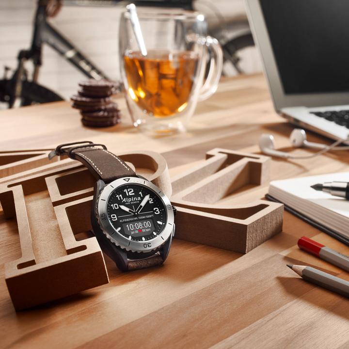 Produktbild Alpina Watch Alpiner X Alive (Digitaluhr, Schrittzähler, Uhr mit Schmuckstein, 45 mm)