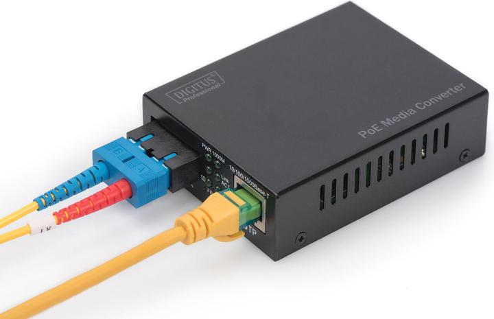 Actual product image Digitus PoE Media Converter Singlemode 10/100/1000Base-T to 1000Base-LX Incl. PSU 30W SC connector Up to... (Media converter)
