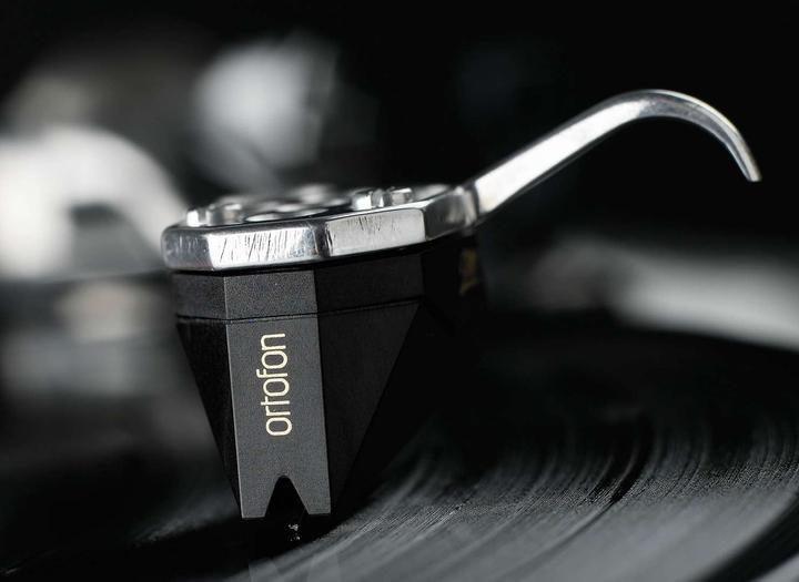 Actual product image Ortofon 2M Black (Pickups)