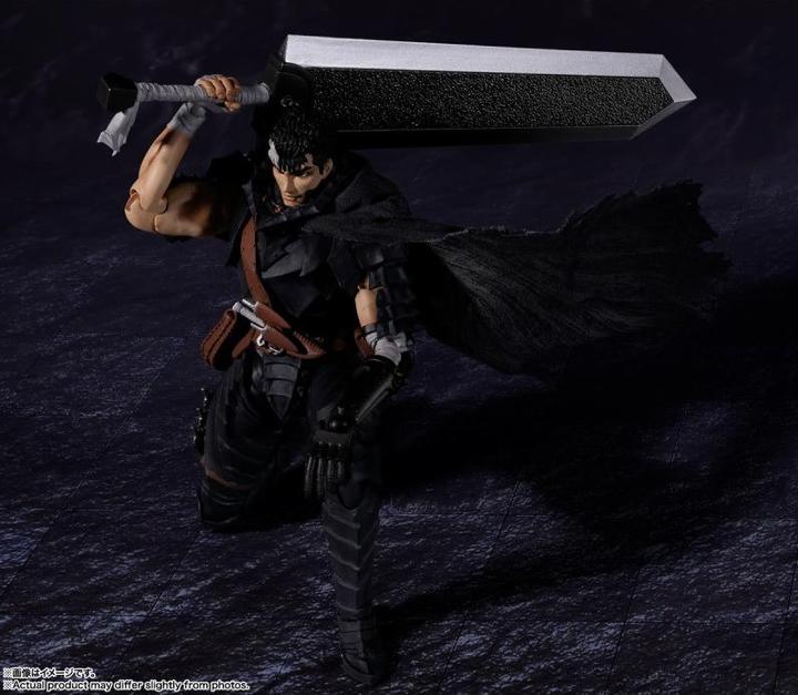 Actual product image Tamashii Nation Berserk S.H. Figuarts Actionfigur Guts (Berserker Armor)