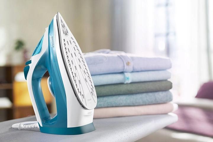 Actual product image Philips DST3011/20 Dampfbügeleisen (2100 W, 140 g/min)