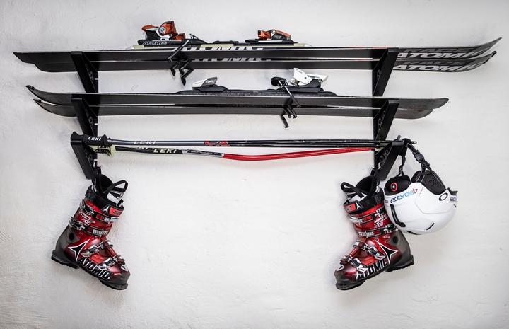 Actual product image 4boarder Wall bracket (Ski holder)
